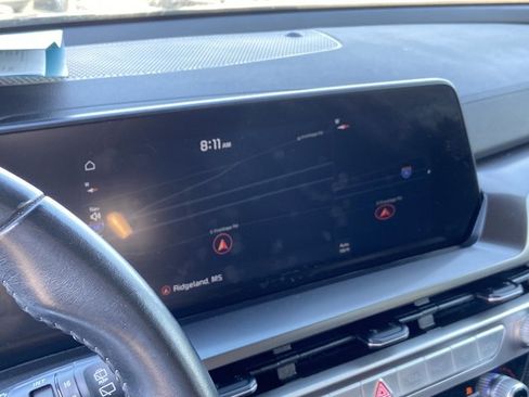 Used 2025 Kia Telluride S image 18