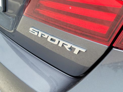 Used 2017 Honda Accord Sport image 10