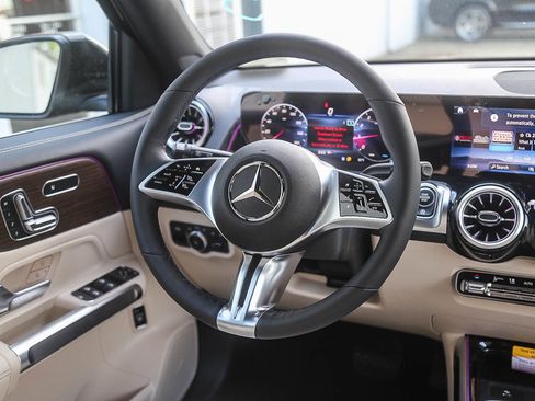 New 2026 Mercedes-Benz GLB 250 4MATIC image 13