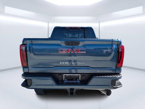 New 2026 GMC Sierra 3500 Denali w/ Denali Reserve Package AWD/4WD image 4