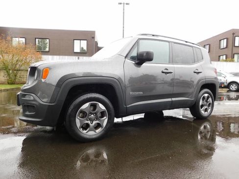 Used 2017 Jeep Renegade Sport w/ Power & Air Group image 4