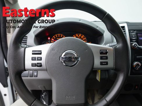 Used 2017 Nissan Frontier S image 10