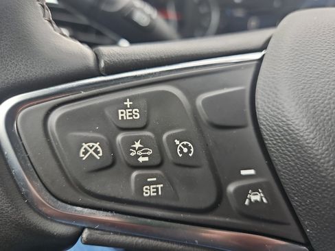 Used 2024 Chevrolet Equinox LT FWD image 17