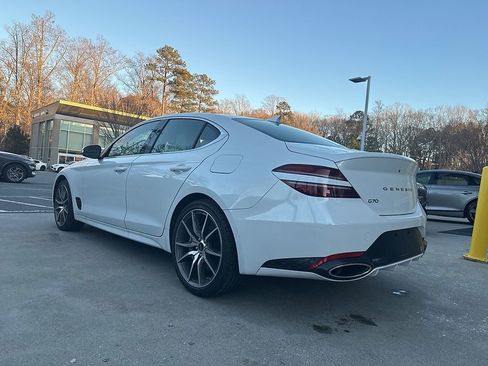 Used 2025 Genesis G70 2.5T image 3