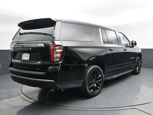 Used 2023 Chevrolet Suburban LT w/ Luxury Package AWD/4WD image 20