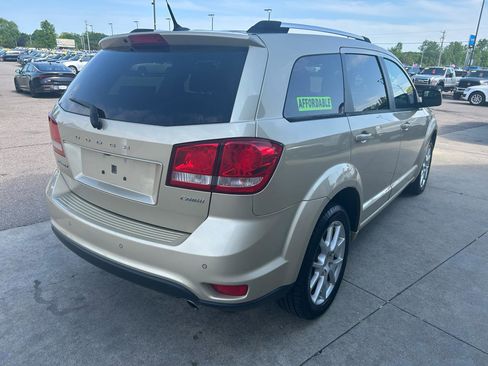 Used 2011 Dodge Journey SXT FWD image 5