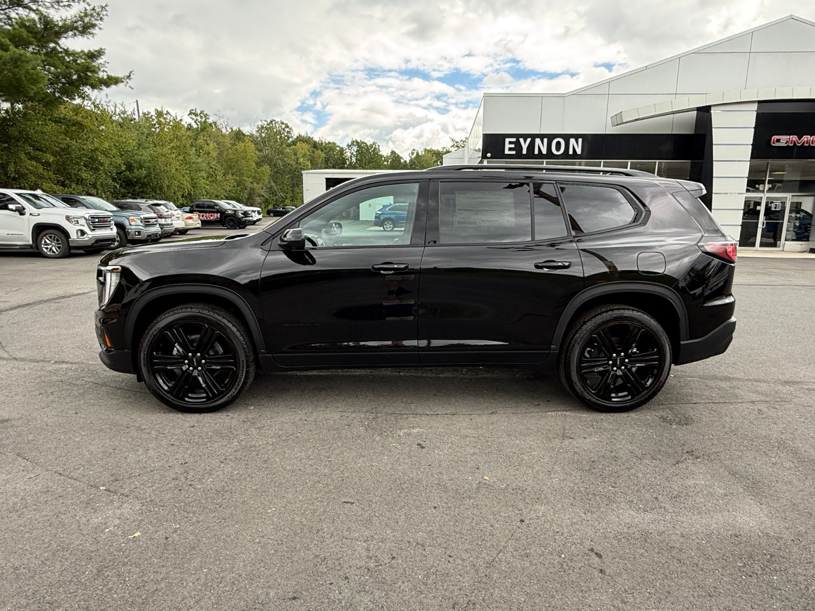 New 2027 GMC Acadia Elevation w/ Black Edition AWD/4WD image 2