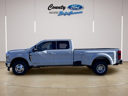 New 2026 Ford F350 XLT w/ XLT Premium Package image 3