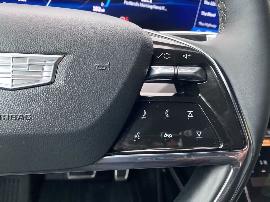 Certified 2026 Cadillac Vistiq Premium Luxury w/ LPO, Floor Liner Package AWD/4WD image 22