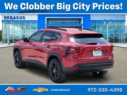 New 2026 Chevrolet Trax LT w/ Driver Confidence Package image 4