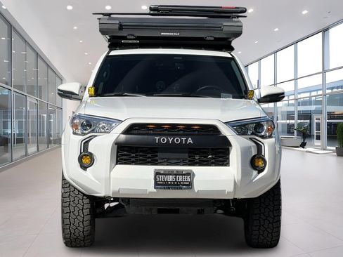Used 2023 Toyota 4Runner SR5 Premium w/ Moonroof Package AWD/4WD image 9