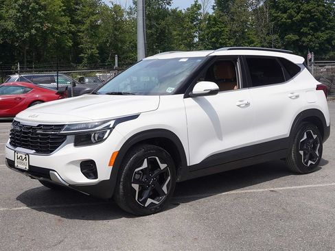 Used 2024 Kia Seltos EX AWD/4WD image 7