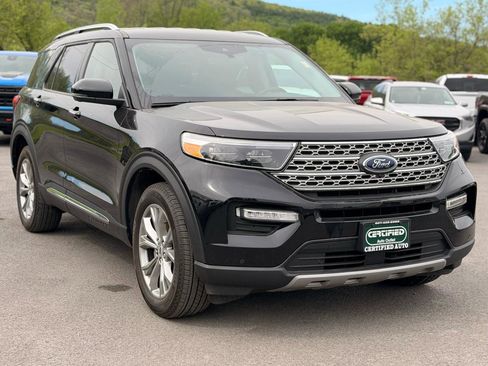 Used 2023 Ford Explorer Limited w/ Equipment Group 301A AWD/4WD image 3