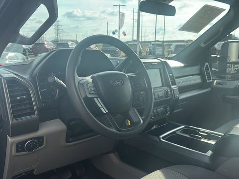 Used 2022 Ford F350 XL w/ Power Equipment Group image 18