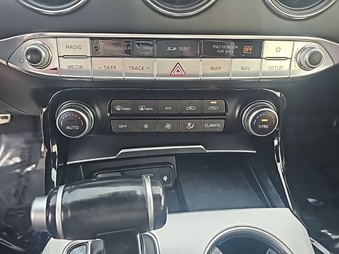 Used 2019 Kia Stinger GT1 image 24