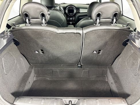 Used 2019 MINI Cooper 2-Door Hardtop image 38