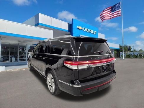 Used 2023 Lincoln Navigator L Reserve AWD/4WD image 4