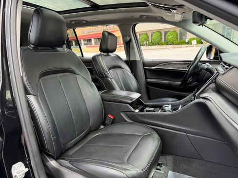 Used 2021 Jeep Grand Cherokee L Limited w/ Luxury Tech Group II AWD/4WD image 26