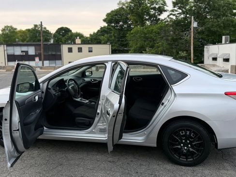 Used 2015 Nissan Sentra S FWD image 8