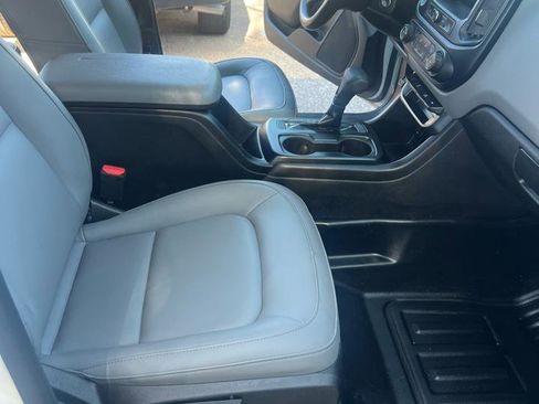 Used 2021 Chevrolet Colorado W/T w/ WT Convenience Package image 9