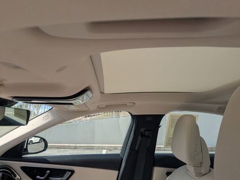 Used 2025 Mercedes-Benz E 350 4MATIC Sedan image 16