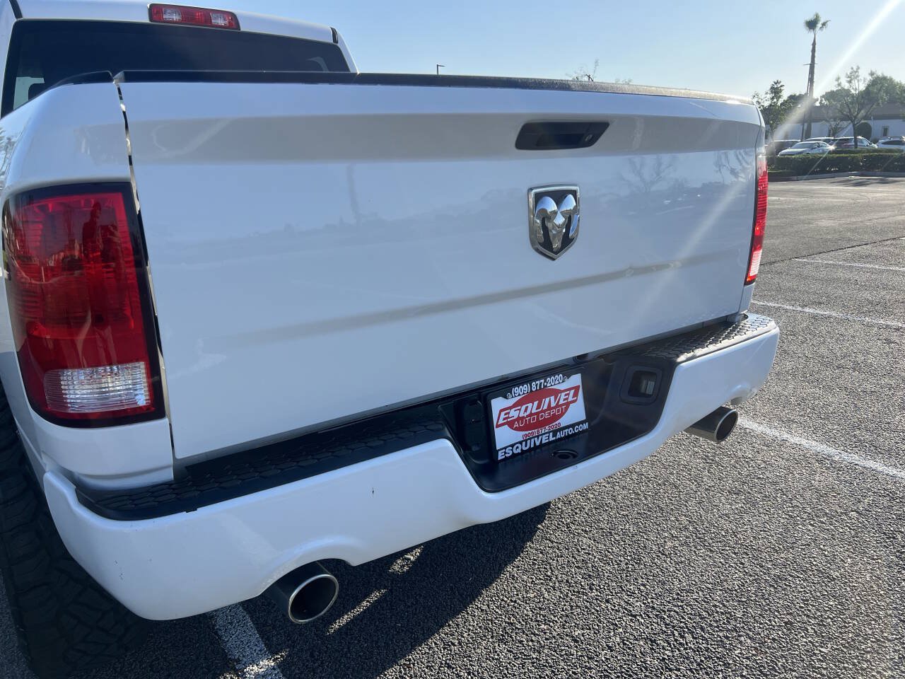 Used 2017 RAM 1500 Express RWD image 19