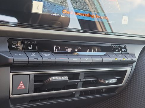 Used 2025 Toyota Camry SE w/ Multimedia Upgrade Package FWD image 25