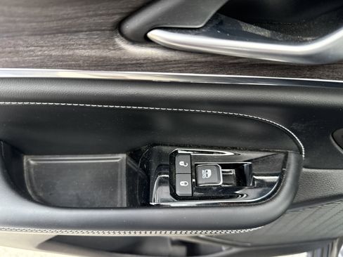 Used 2022 Jeep Grand Cherokee Overland image 31