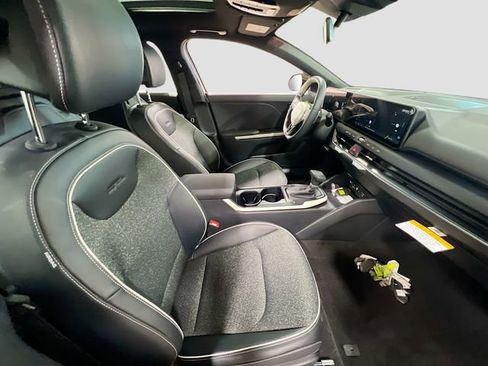 New 2025 Kia K4 GT-Line image 28