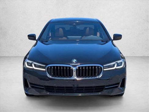 Used 2021 BMW 530i w/ Convenience Package RWD image 2