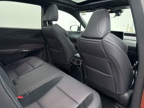 Used 2024 Lexus RX 500h F Sport image 25