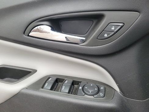 Used 2023 Chevrolet Equinox LS w/ LS Convenience Package image 22