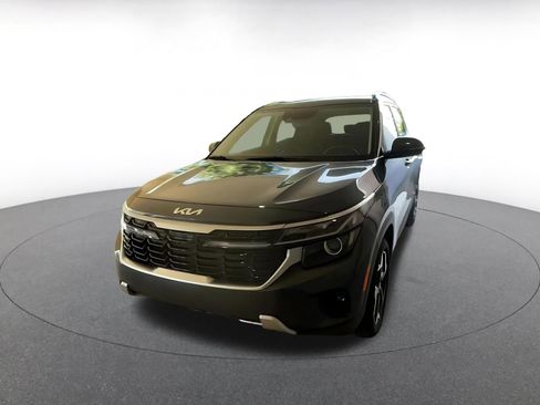 Used 2025 Kia Seltos S image 7