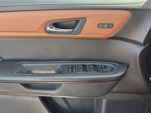 Used 2016 Chevrolet Traverse LT FWD image 20