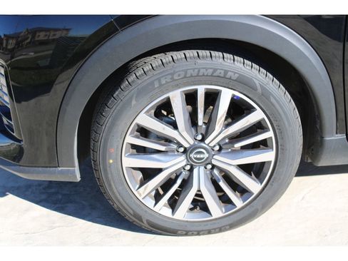 Used 2024 Nissan Kicks SR image 8