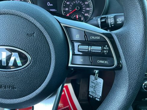 Used 2020 Kia Optima LX image 25