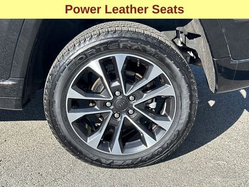 Used 2022 Jeep Grand Cherokee Overland AWD/4WD image 9