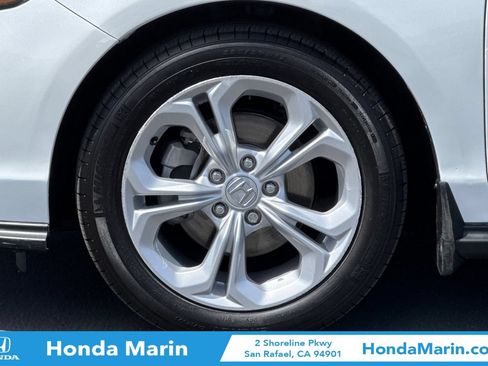 Used 2025 Honda Accord LX image 32