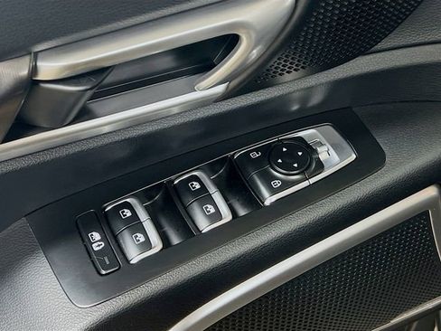 Certified 2023 Kia Telluride S image 18