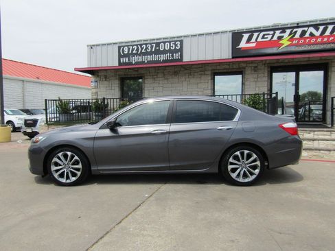 Used 2015 Honda Accord Sport image 2