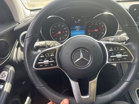Used 2020 Mercedes-Benz GLC 300 image 4