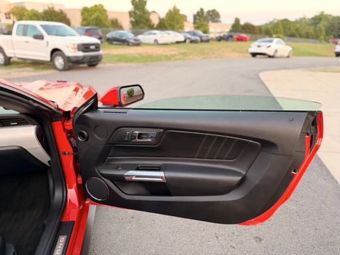 Used 2015 Ford Mustang GT Premium w/ Equipment Group 401A RWD image 28