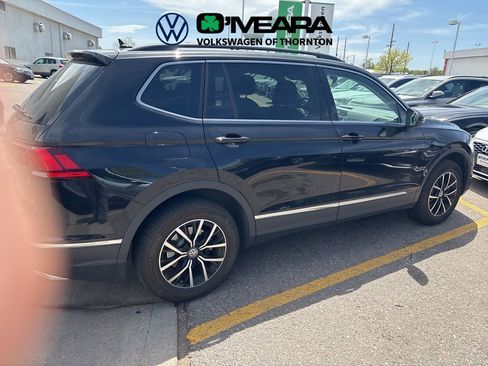 Used 2021 Volkswagen Tiguan SE w/ Panoramic Sunroof Package image 3