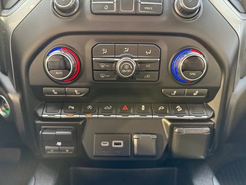 Used 2021 Chevrolet Silverado 1500 LT Trail Boss w/ Convenience Package II image 18