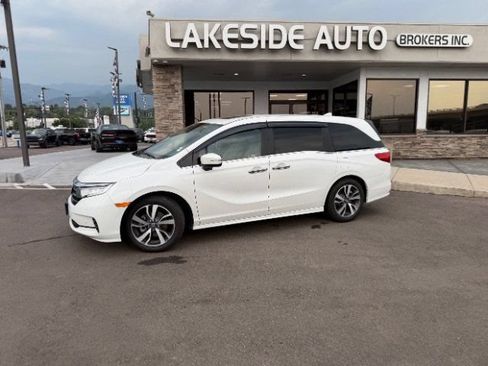 Used 2023 Honda Odyssey Touring image 3