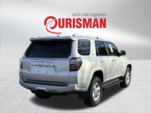 Used 2016 Toyota 4Runner SR5 image 2