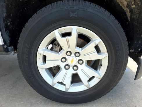 Used 2020 Chevrolet Colorado LT w/ Safety Package image 28