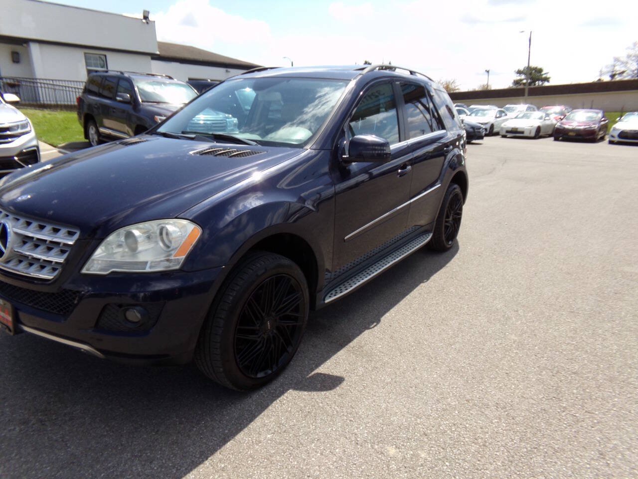 Used 2011 Mercedes-Benz ML 350 4MATIC image 31