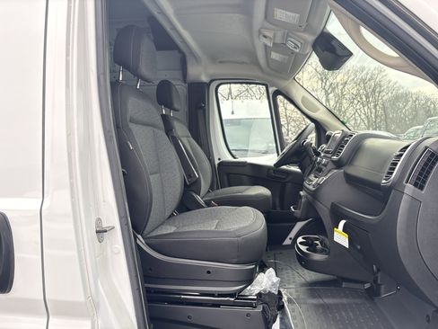 Used 2025 RAM ProMaster 2500 w/ Quick Order Package 22G SLT image 9