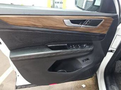 Used 2024 Volkswagen Atlas SE image 22